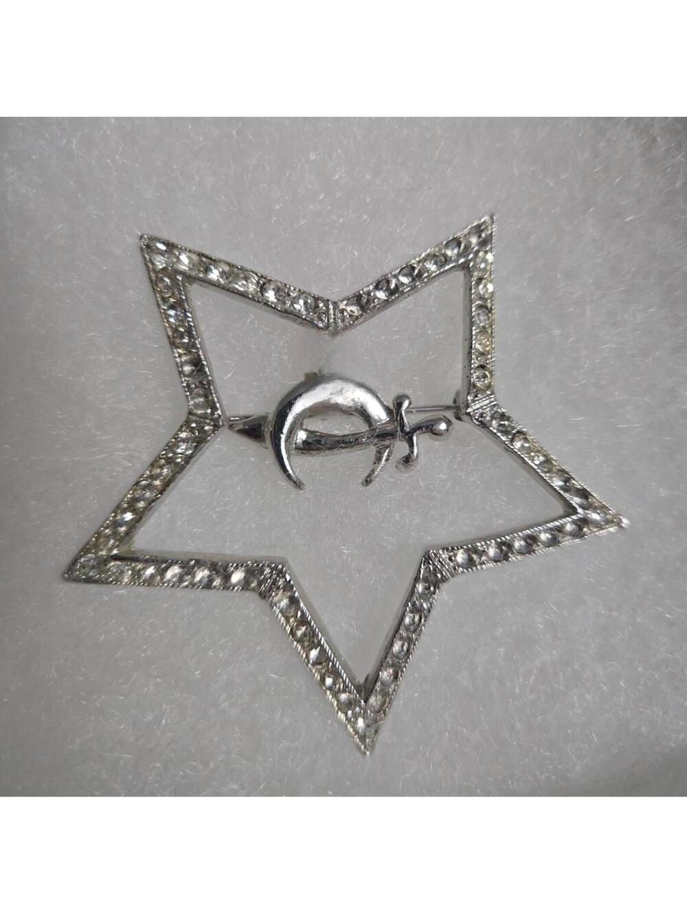 Good condition Mason star Jewelry pin